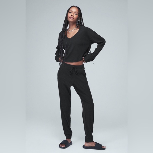 Alo Yoga | Muse Sweatpant | Black | Extra Small - Picture 1 of 9